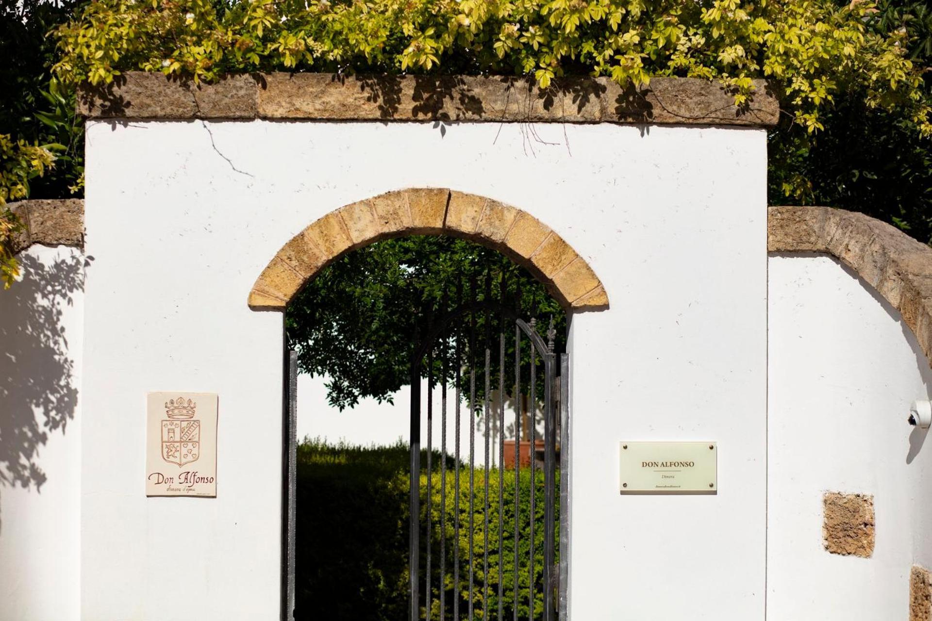 Don Alfonso Dimora D'Epoca Bed & Breakfast Racale Eksteriør bilde